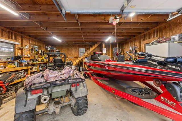 $850,000 | 392 Feather Ridge Road, Charlotte, TN 37036