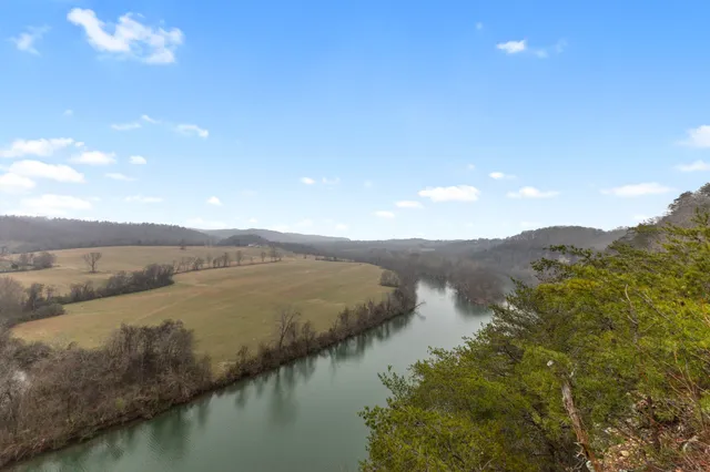 $850,000 | 392 Feather Ridge Road, Charlotte, TN 37036