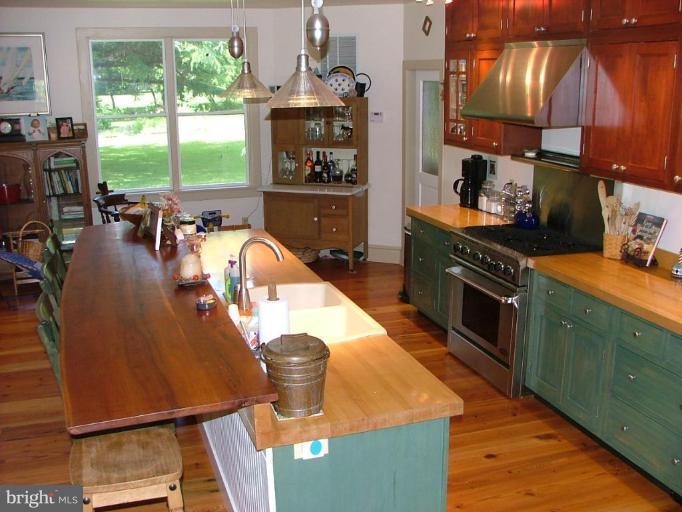 8436 Doncaster Road Easton, MD 21601 - Photo 7 of 9 Kitchen