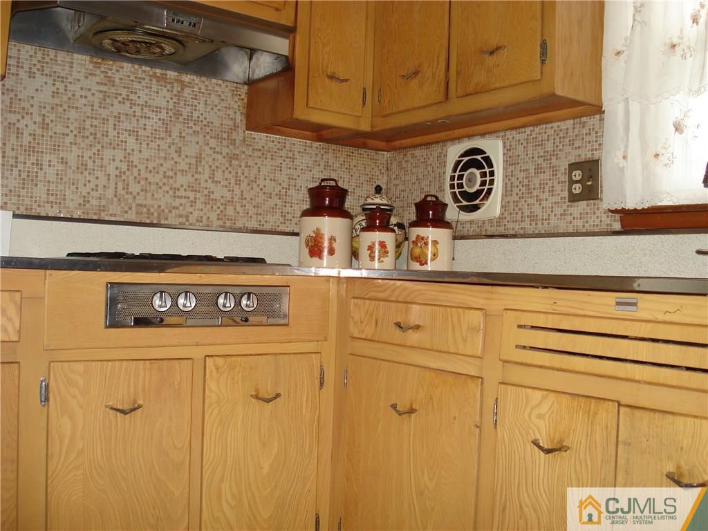 10 Morningside Road Colonia, NJ 07067 - Photo 7 of 18 a close view of a sink