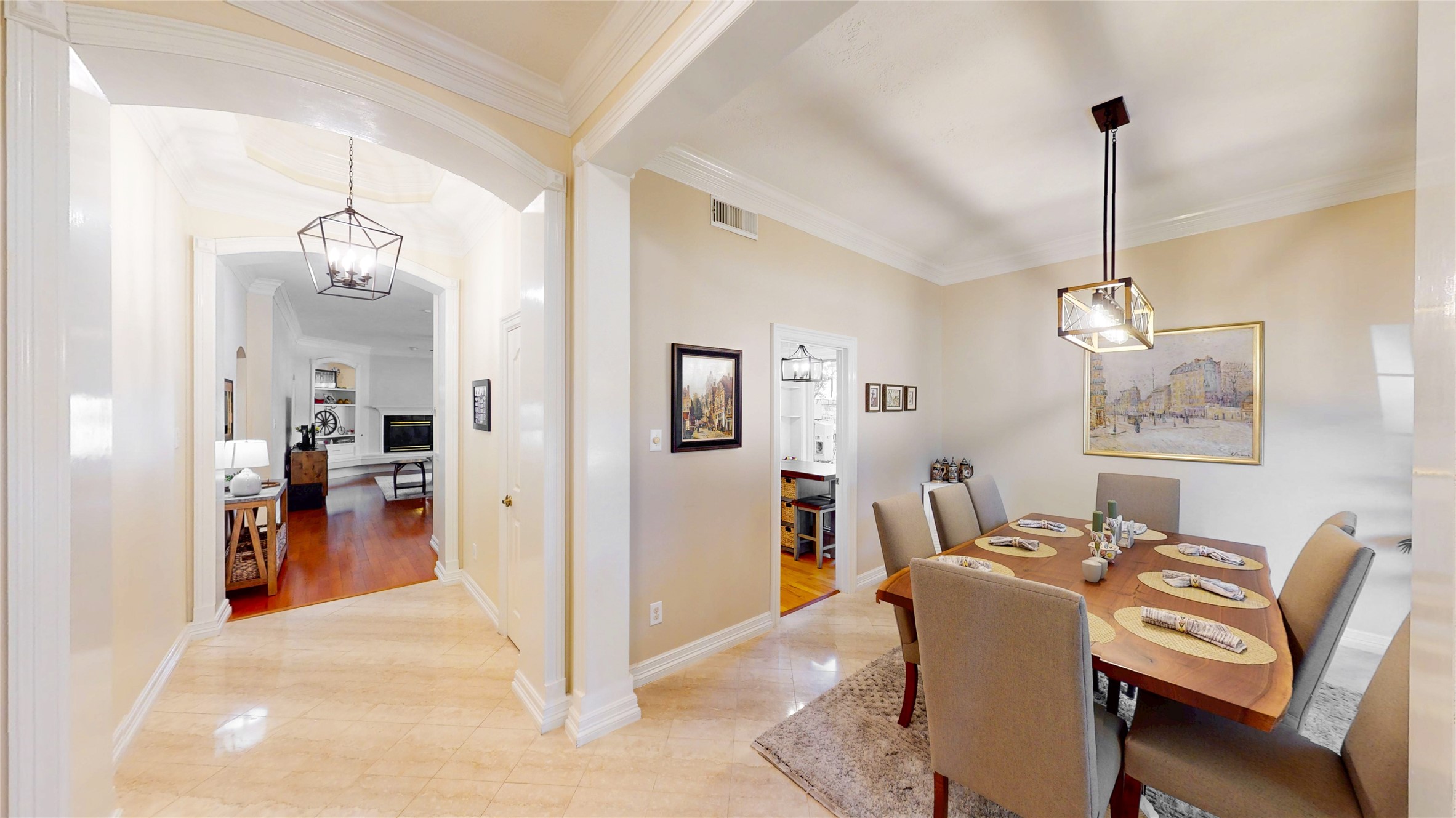 7947 Clarion Way Houston, TX 77040 - Photo 3 of 36 Entryway