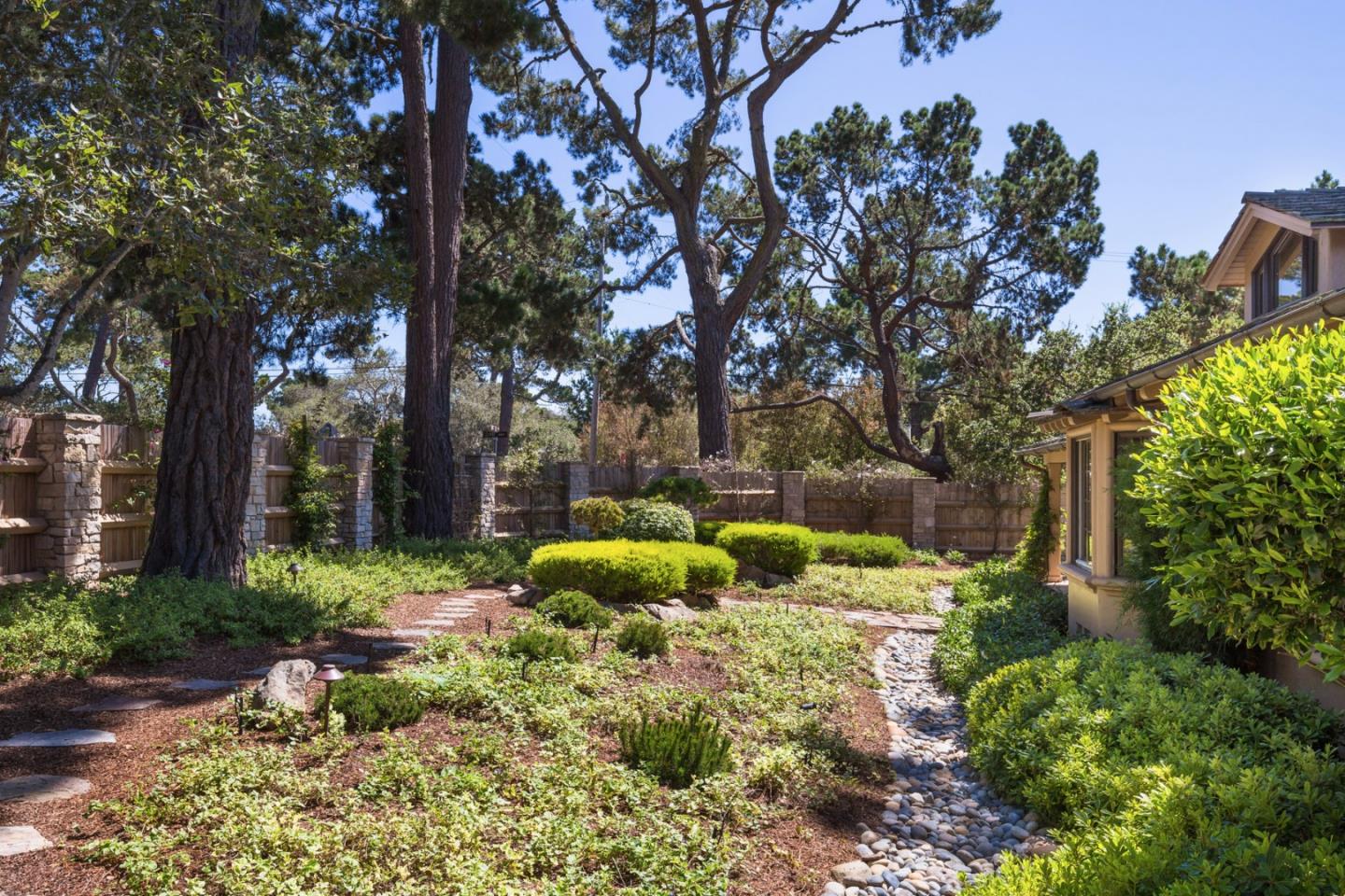 25026 Hatton Road Carmel, CA 93923 - Photo 2 of 22 Gallery Image 2
