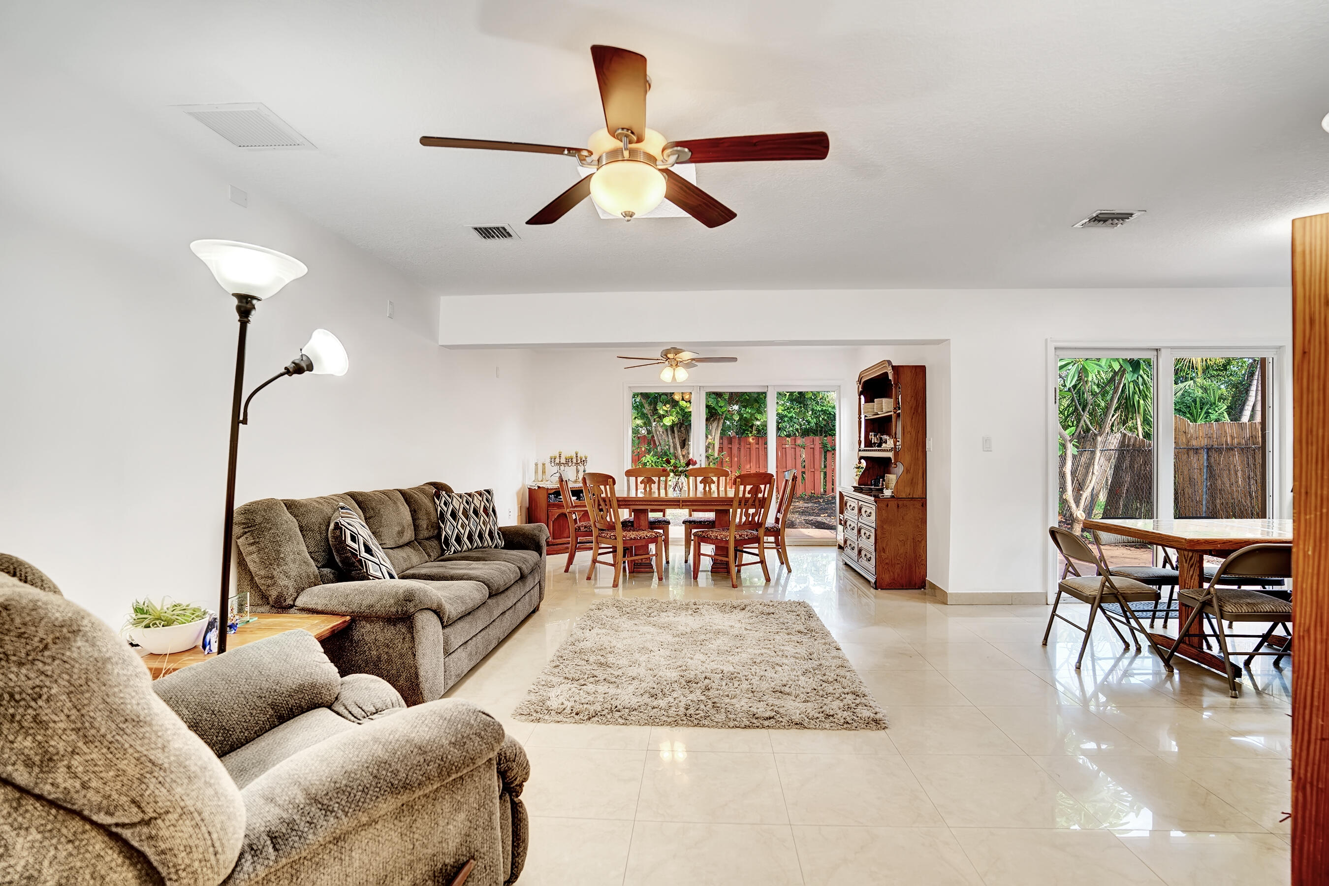 3419 Northeast 4th Avenue Boca Raton, FL 33431 - Photo 11 of 42 REP02954