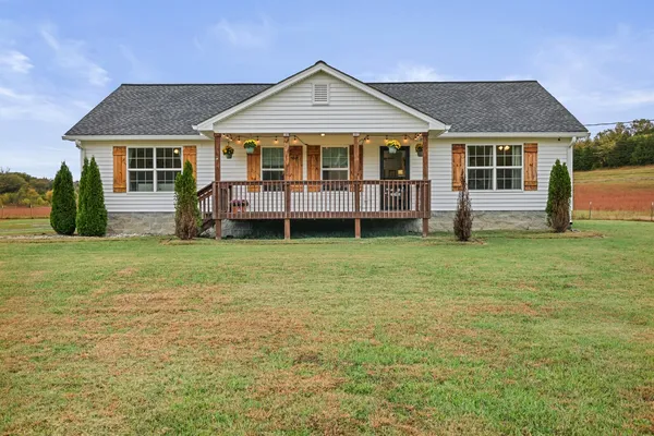 $450,000 | 890 West Main Street, Alexandria, TN 37012