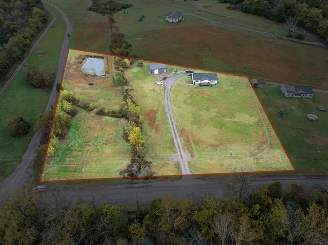 $484,500 | 890 West Main Street, Alexandria, TN 37012