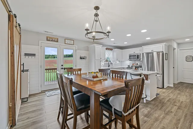 $484,500 | 890 West Main Street, Alexandria, TN 37012