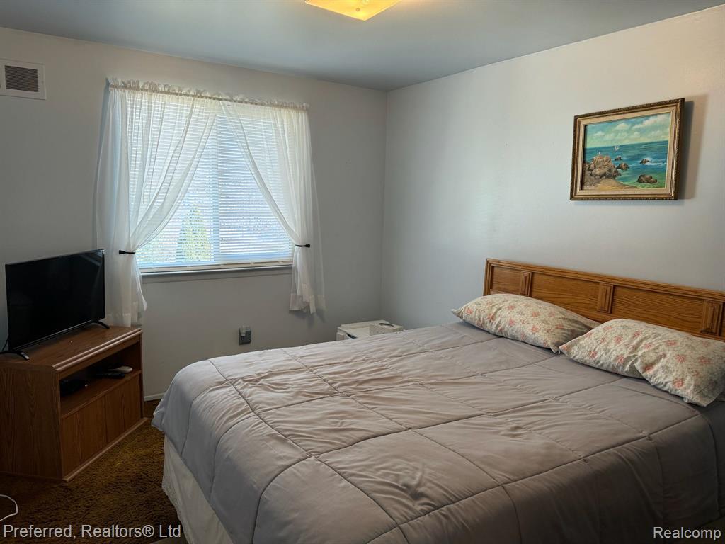 301 Meadowlake Road Canton, MI 48188 - Photo 20 of 27
