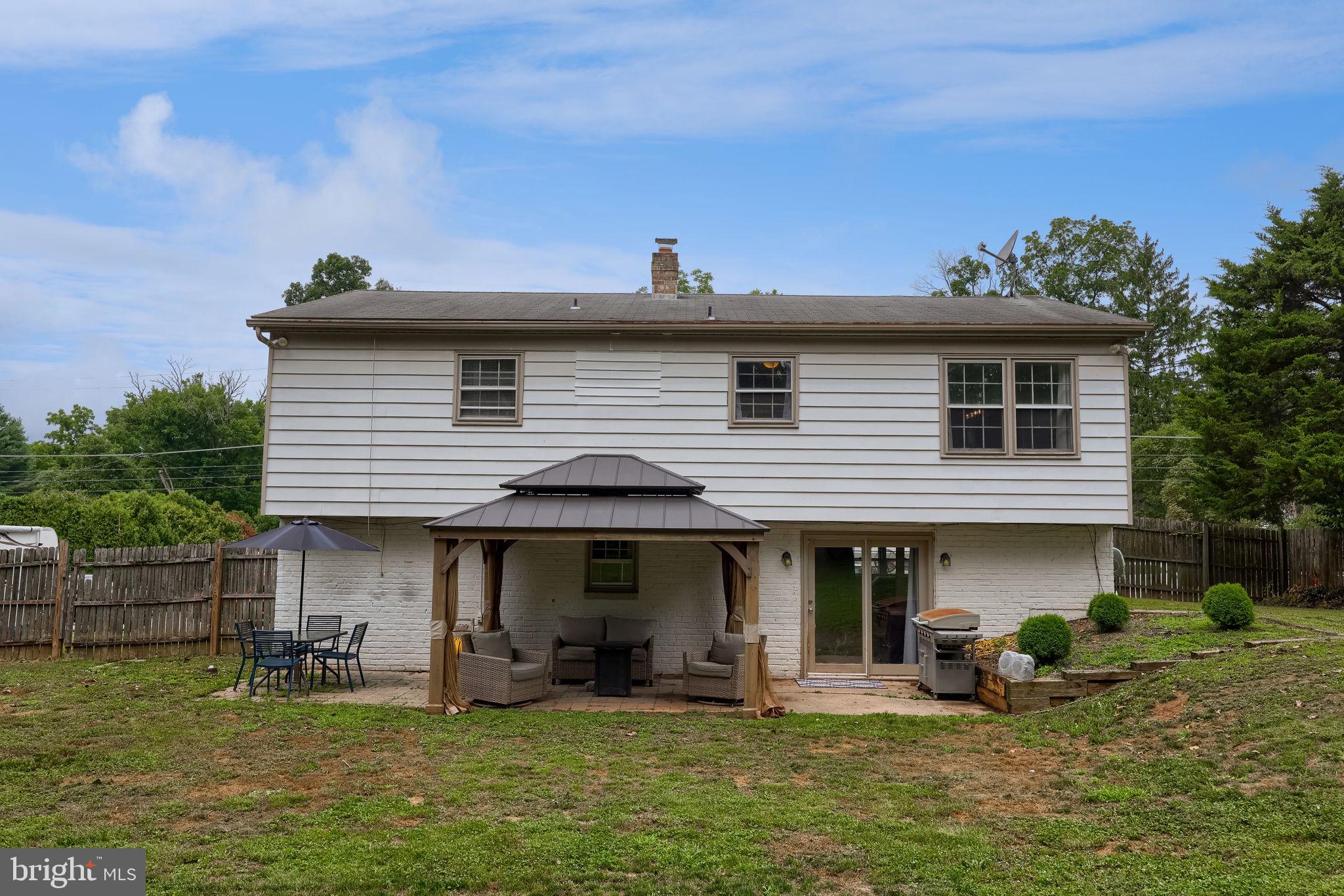 2520 Log Cabin Road York, PA 17408 - Photo 3 of 41