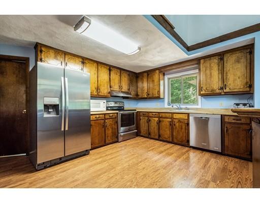 184 Burbank Road Sutton, MA 01590 - Photo 10 of 34