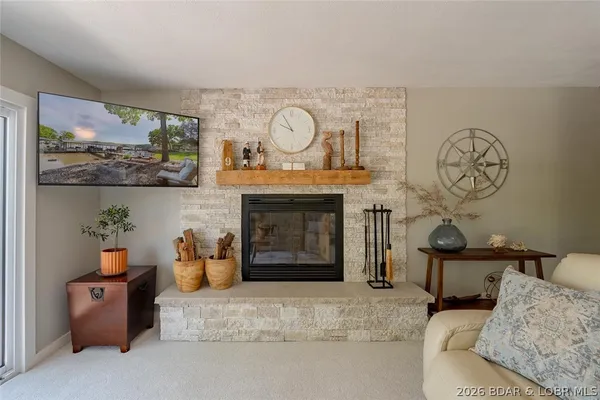 $620,000 | 396 Wundurvue Circle, Climax Springs, MO 65324