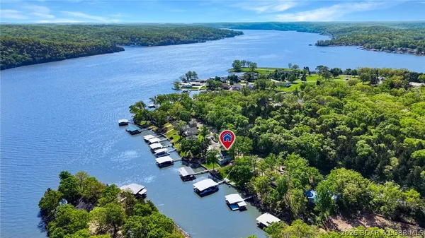 $620,000 | 396 Wundurvue Circle, Climax Springs, MO 65324