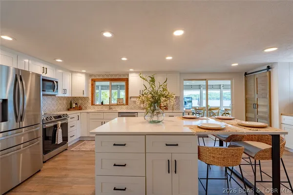 $620,000 | 396 Wundurvue Circle, Climax Springs, MO 65324
