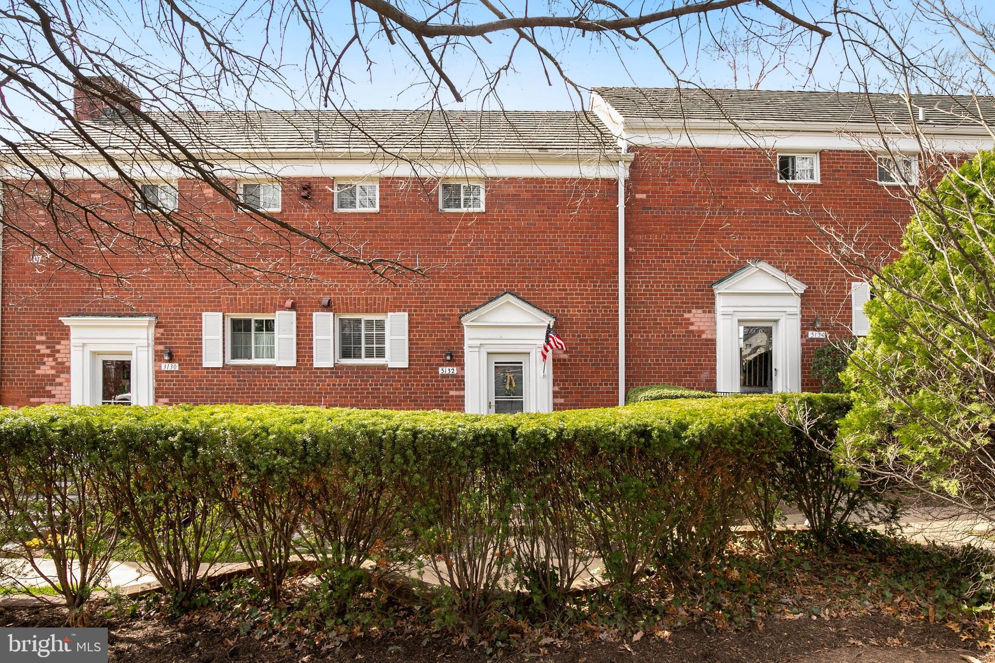 3132 Wellington Road Alexandria, VA 22302 - Photo 3 of 23