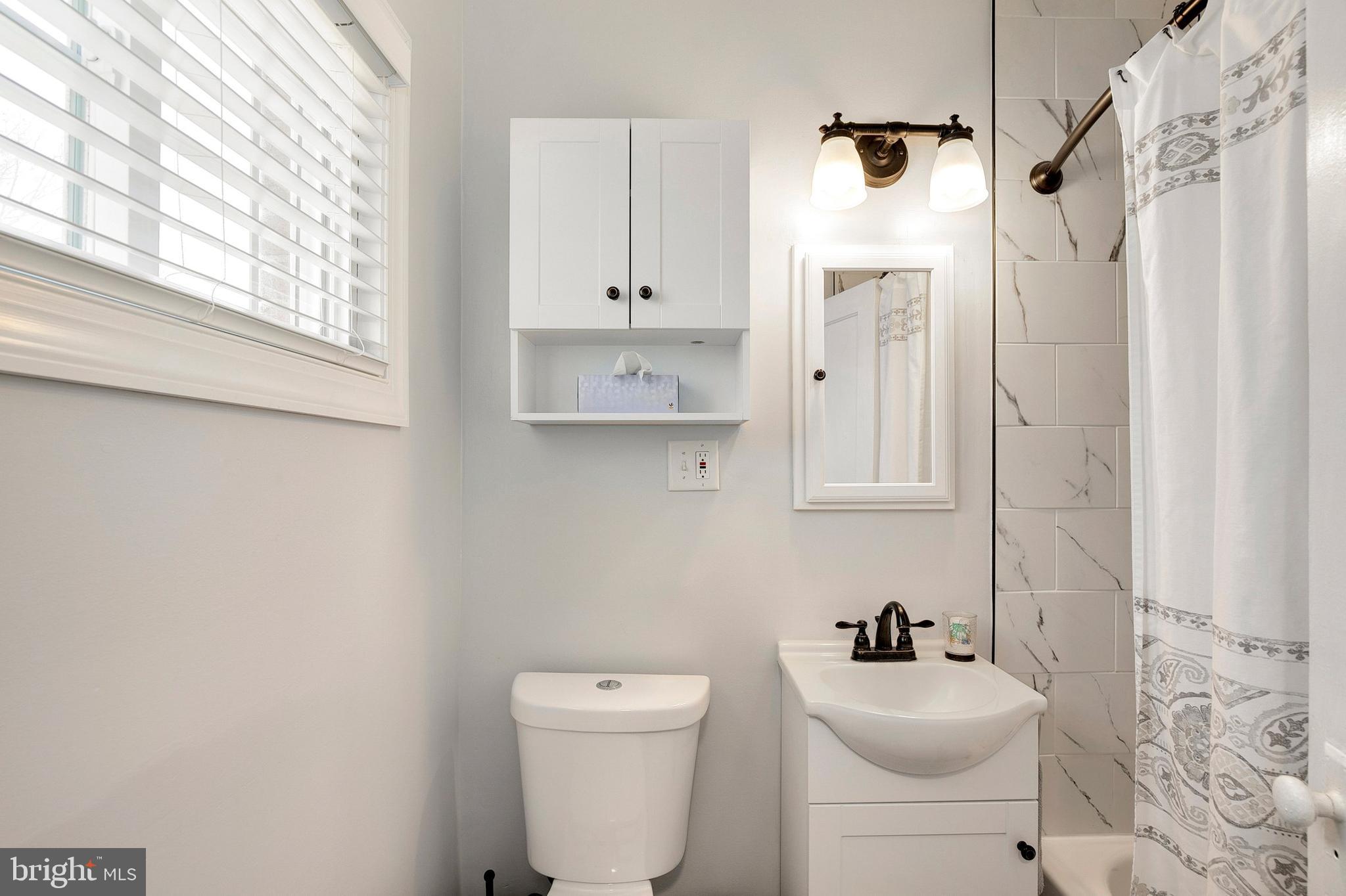 3132 Wellington Road Alexandria, VA 22302 - Photo 4 of 23