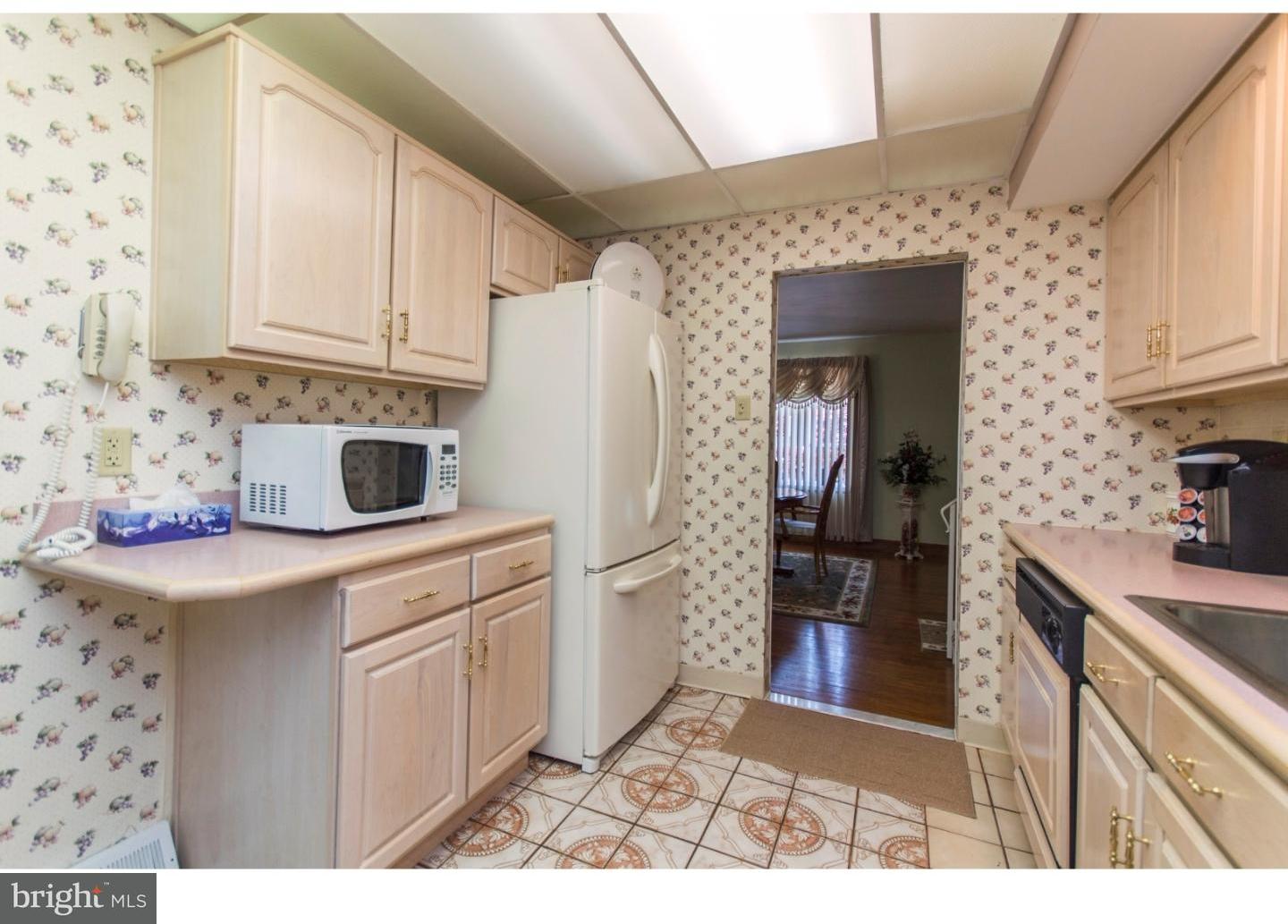 1125 Norwalk Road Philadelphia, PA 19115 - Photo 4 of 11 Kitchen