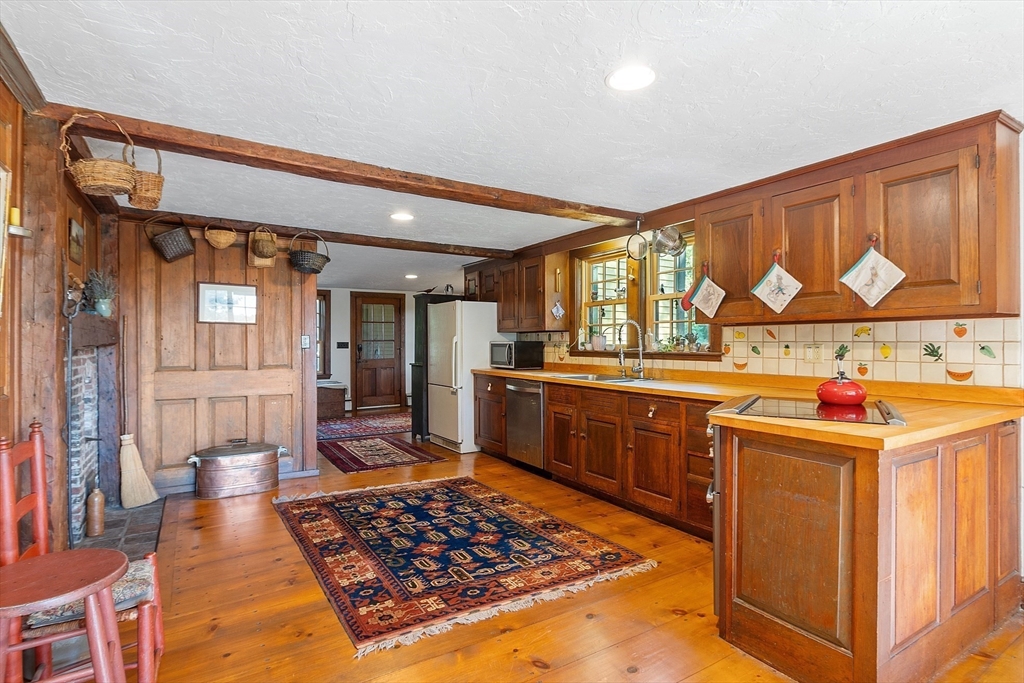 46 Locust Street Merrimac, MA 01860 - Photo 14 of 42 Gallery Image 14
