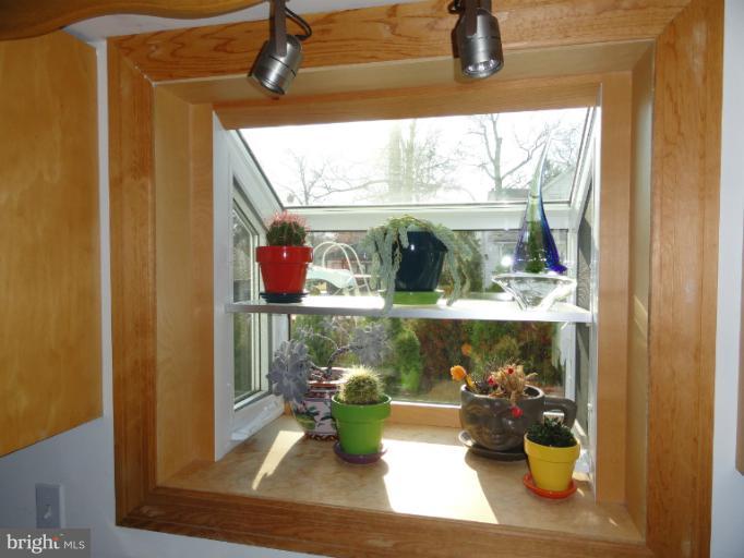 505 Brentwood Road Edgewater, MD 21037 - Photo 13 of 30 Kitchen