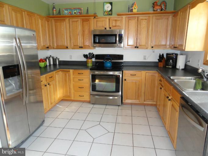 505 Brentwood Road Edgewater, MD 21037 - Photo 22 of 30 Kitchen