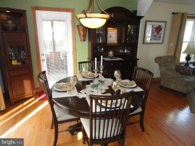 505 Brentwood Road Edgewater, MD 21037 - Photo 6 of 30 Dining Room