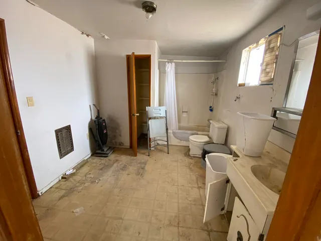 a view of a bathroom