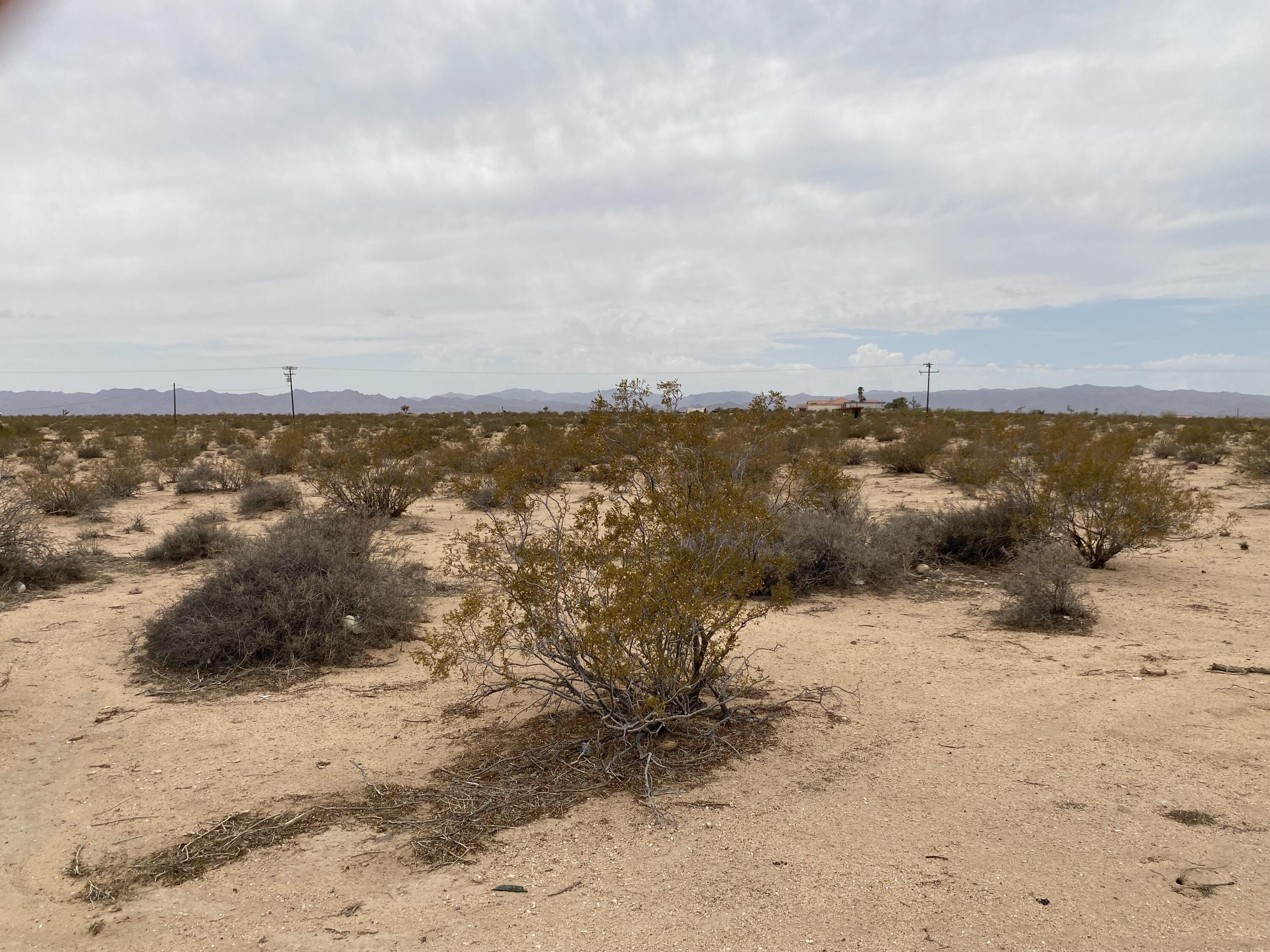 63325 Mesa Verde Joshua Tree, CA 92252 - Photo 39 of 39 a view of lake view and mountain
