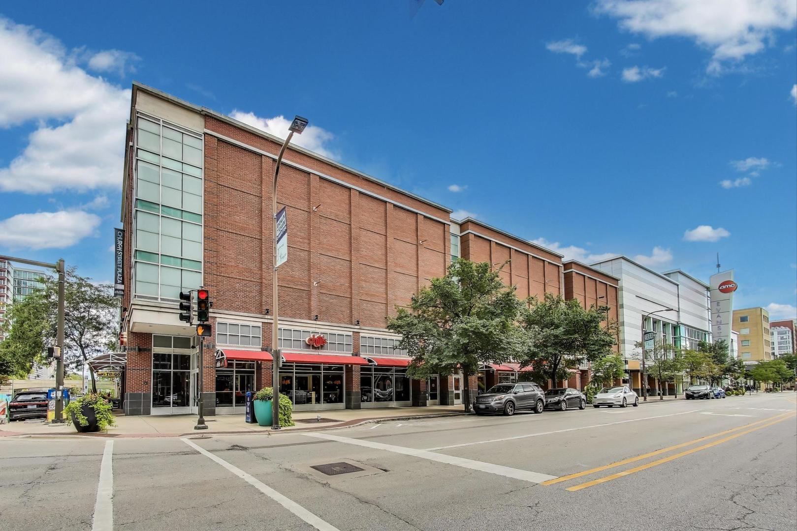 1720 Maple Avenue, Unit 1360 Evanston, IL 60201 - Photo 34 of 37 a front view of a building with street