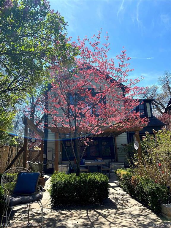 11 Devonshire Road Pleasant Ridge, MI 48069 - Photo 37 of 46
