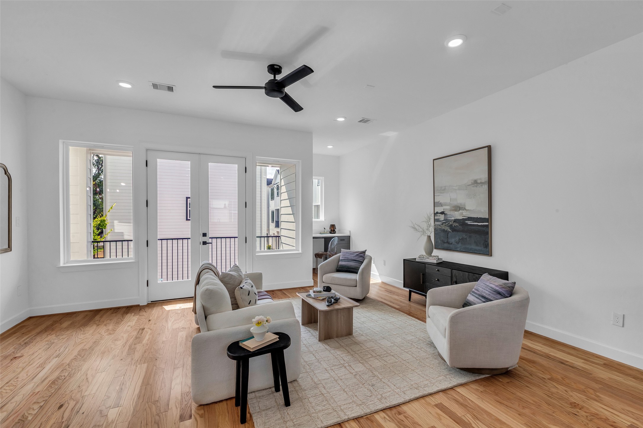 9426 Campbell Road, Unit A Houston, TX 77080 - Photo 12 of 26 a living room with furniture and a window