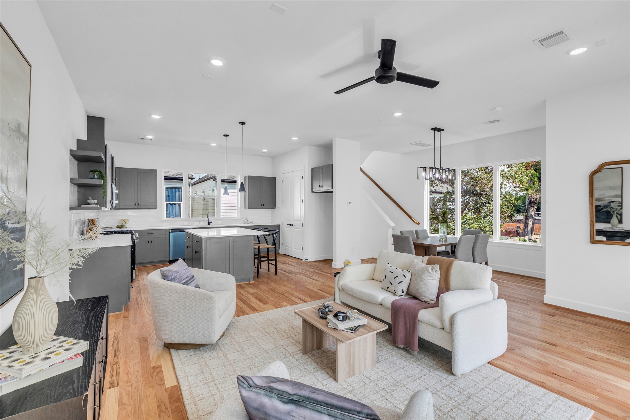 9426 Campbell Road, Unit A Houston, TX 77080 - Photo 14 of 26 a living room with furniture and a large window