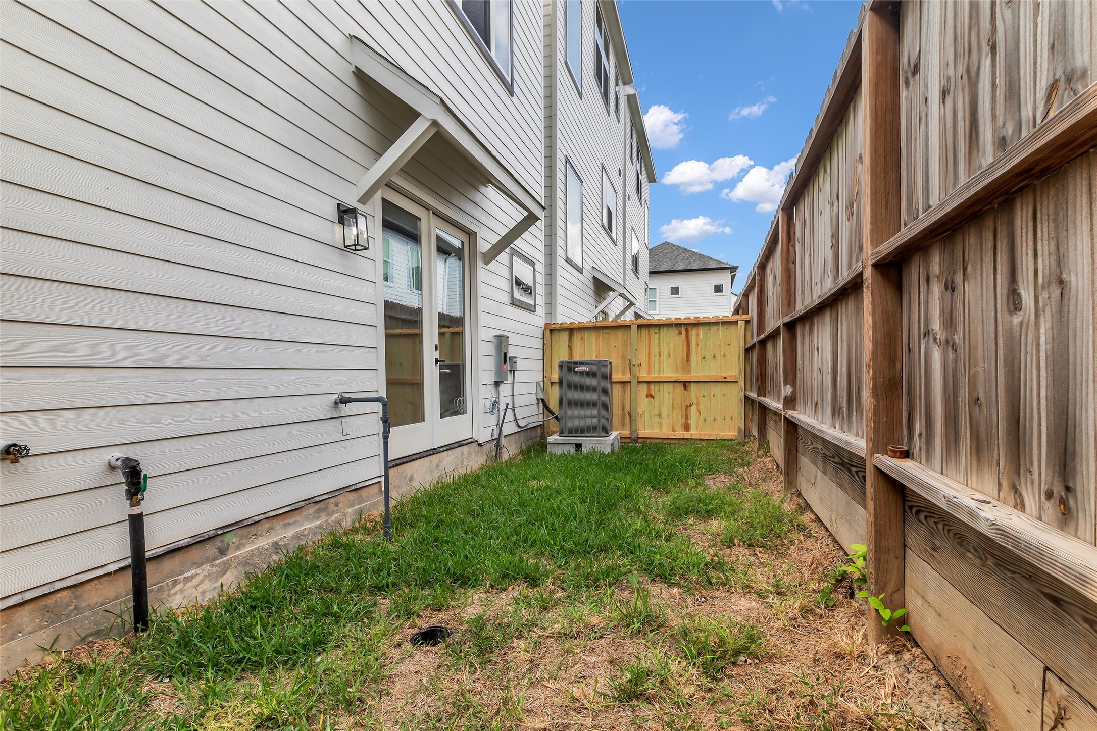 9426 Campbell Road, Unit A Houston, TX 77080 - Photo 24 of 26 a view of backyard with green space