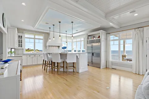$2,595,000 | 135 Stage Point Road, Plymouth, MA 02360