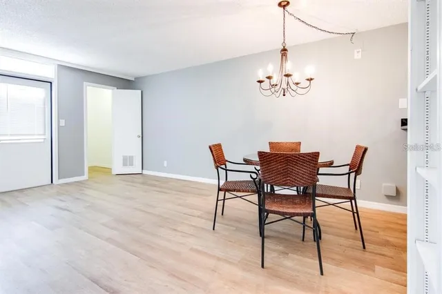 $1,400 | 2615 Cove Cay Drive, Unit 205, Clearwater, FL 33760