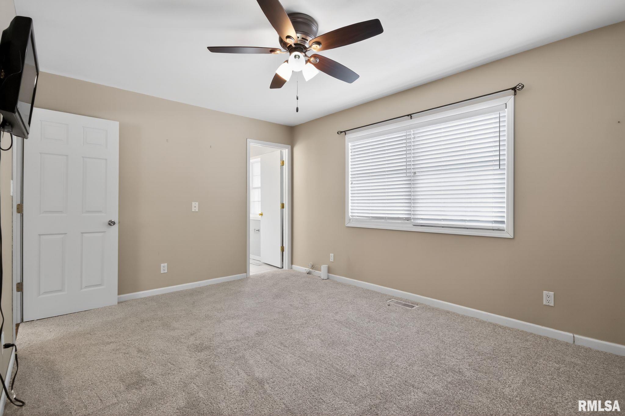 53 Mishawaka Drive Rochester, IL 62563 - Photo 18 of 32