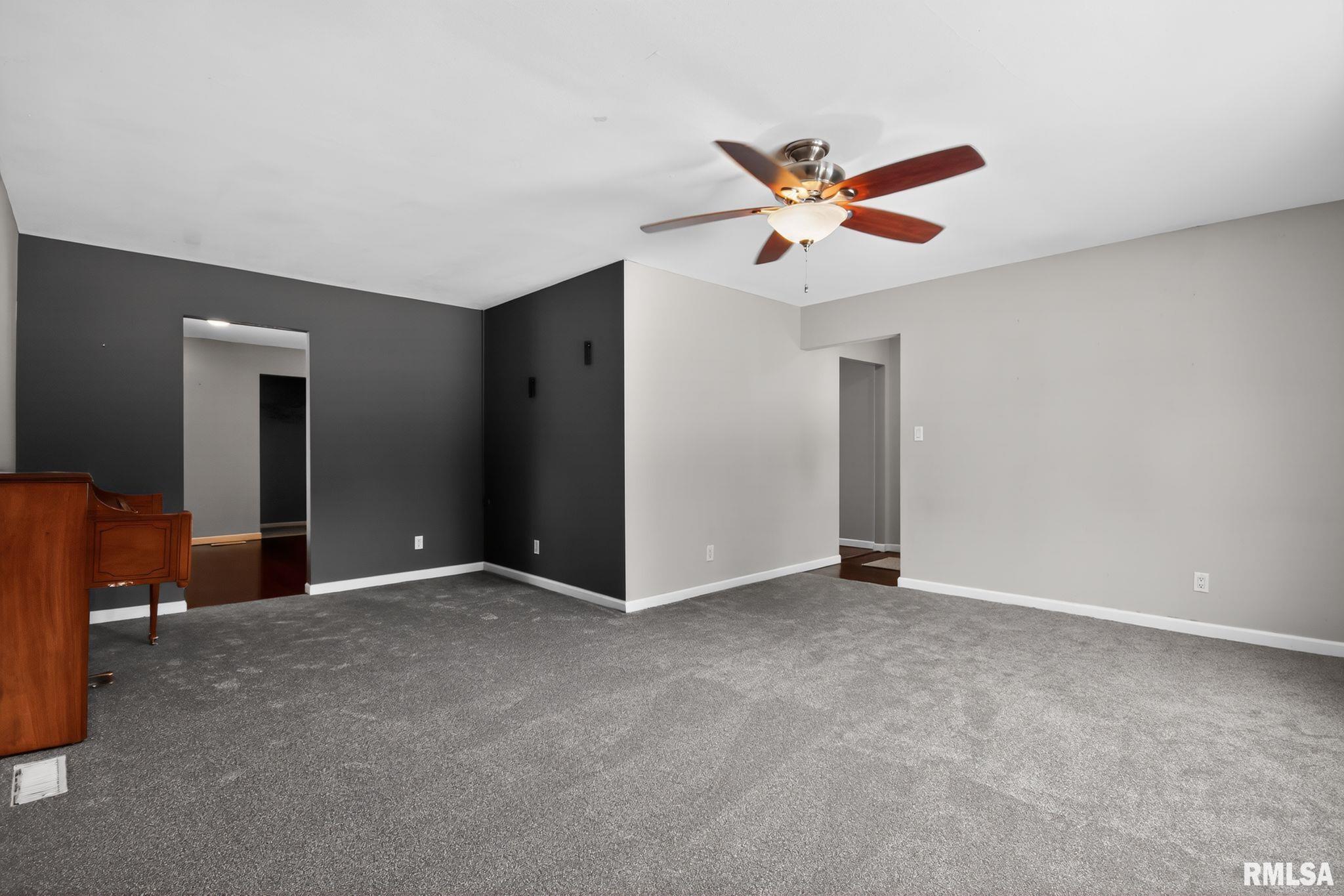 53 Mishawaka Drive Rochester, IL 62563 - Photo 9 of 32