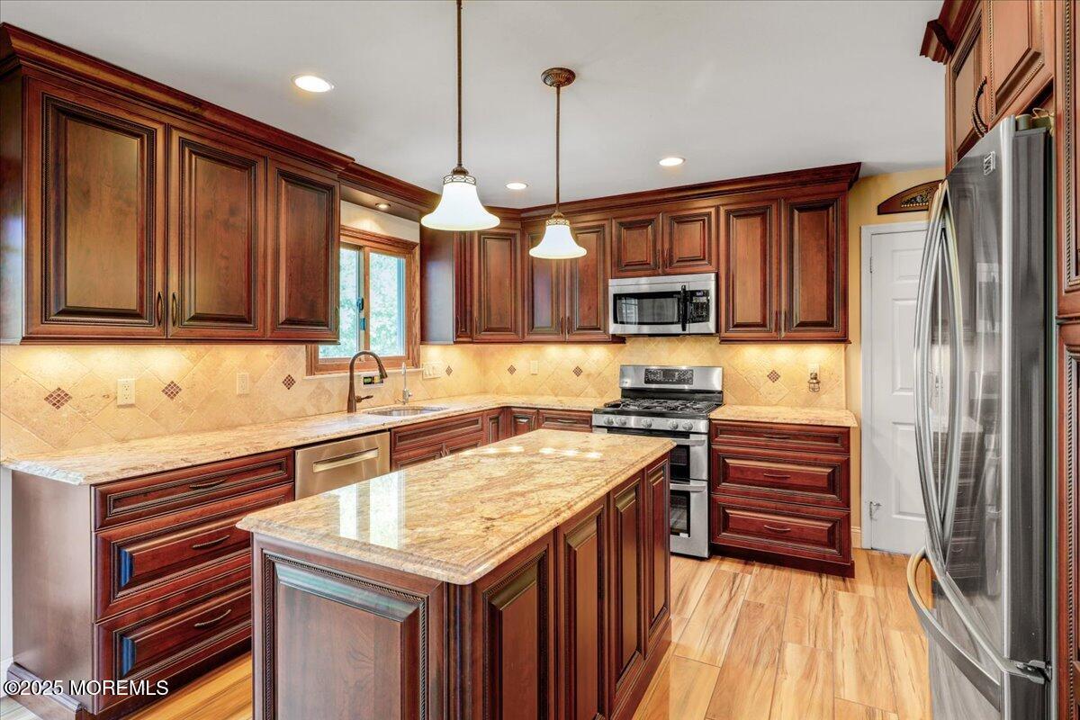 37 Sweet Gum Road Howell, NJ 07731 - Photo 3 of 60 15-Kitchen