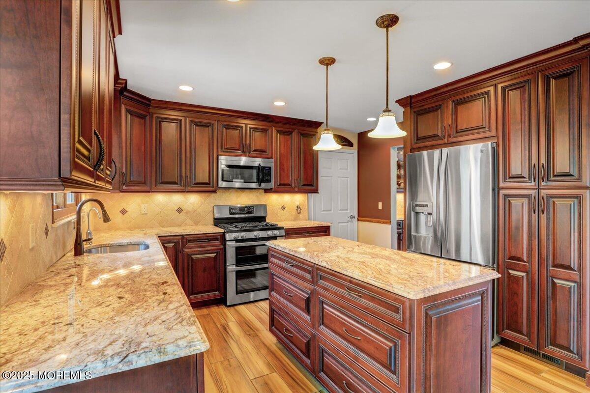 37 Sweet Gum Road Howell, NJ 07731 - Photo 4 of 60 16-Kitchen