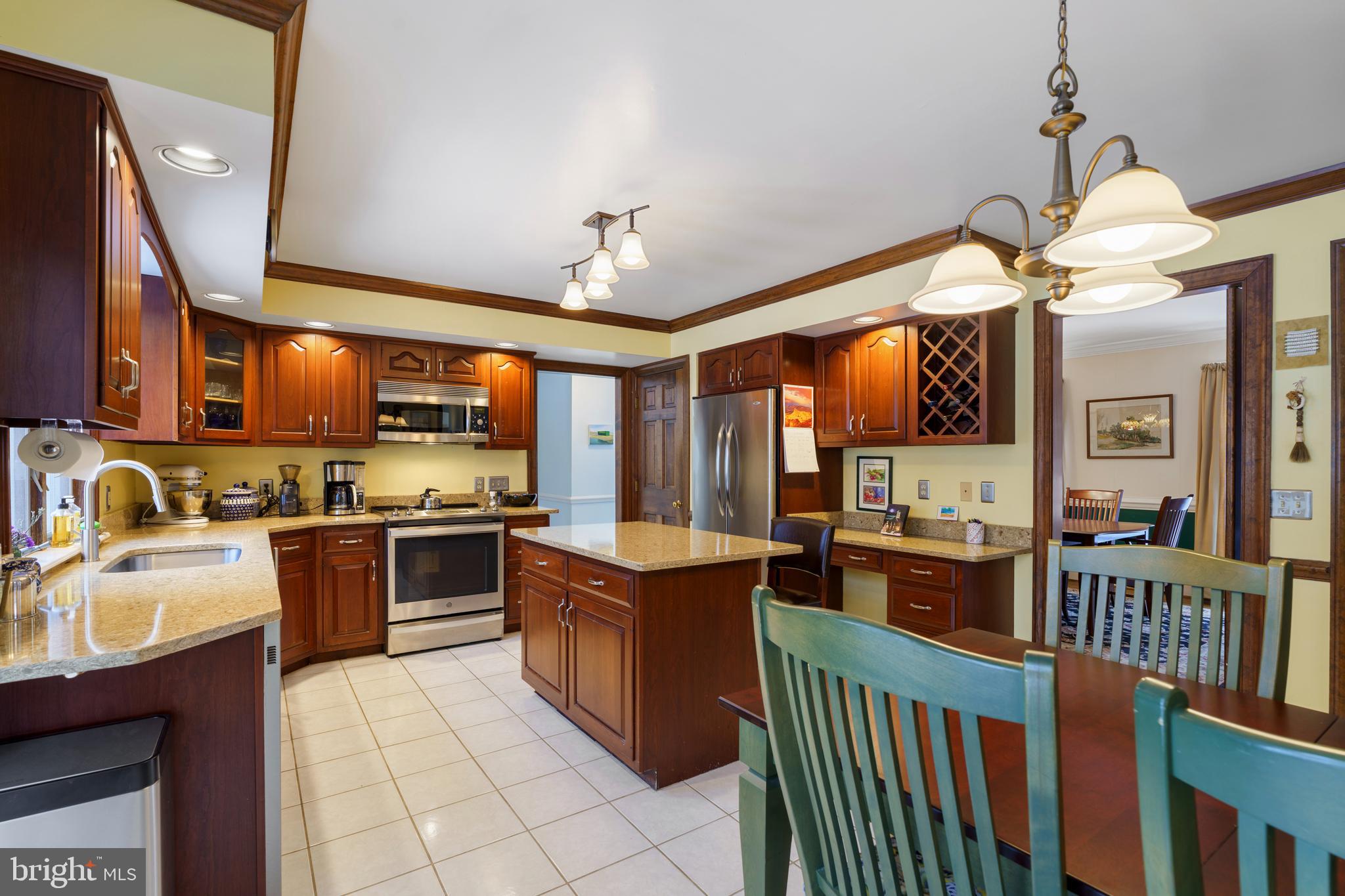 14225 Sawmill Court Phoenix, MD 21131 - Photo 13 of 43 Kitchen/Recessed Lighting