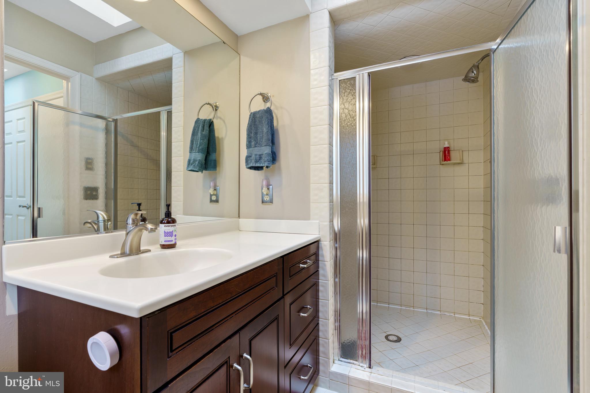 14225 Sawmill Court Phoenix, MD 21131 - Photo 25 of 43 Primary Bath