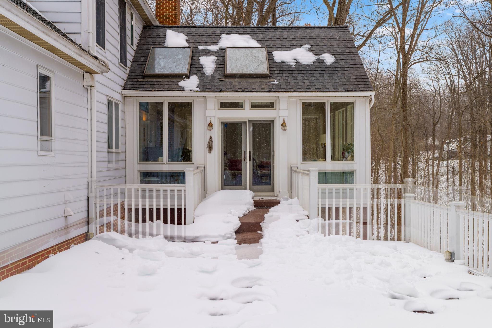 14225 Sawmill Court Phoenix, MD 21131 - Photo 40 of 43 Exterior All Season Room