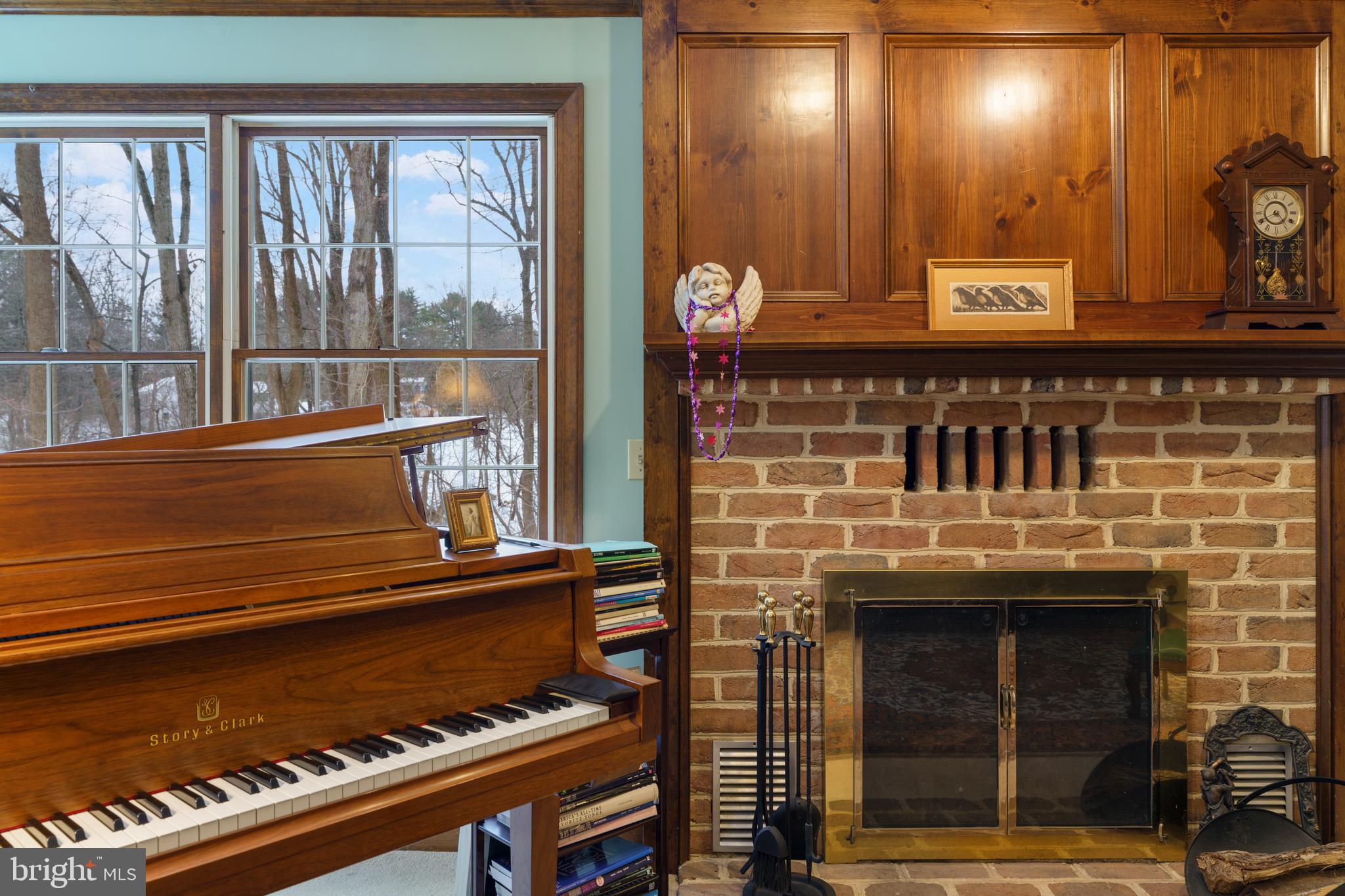 14225 Sawmill Court Phoenix, MD 21131 - Photo 9 of 43 Family Room