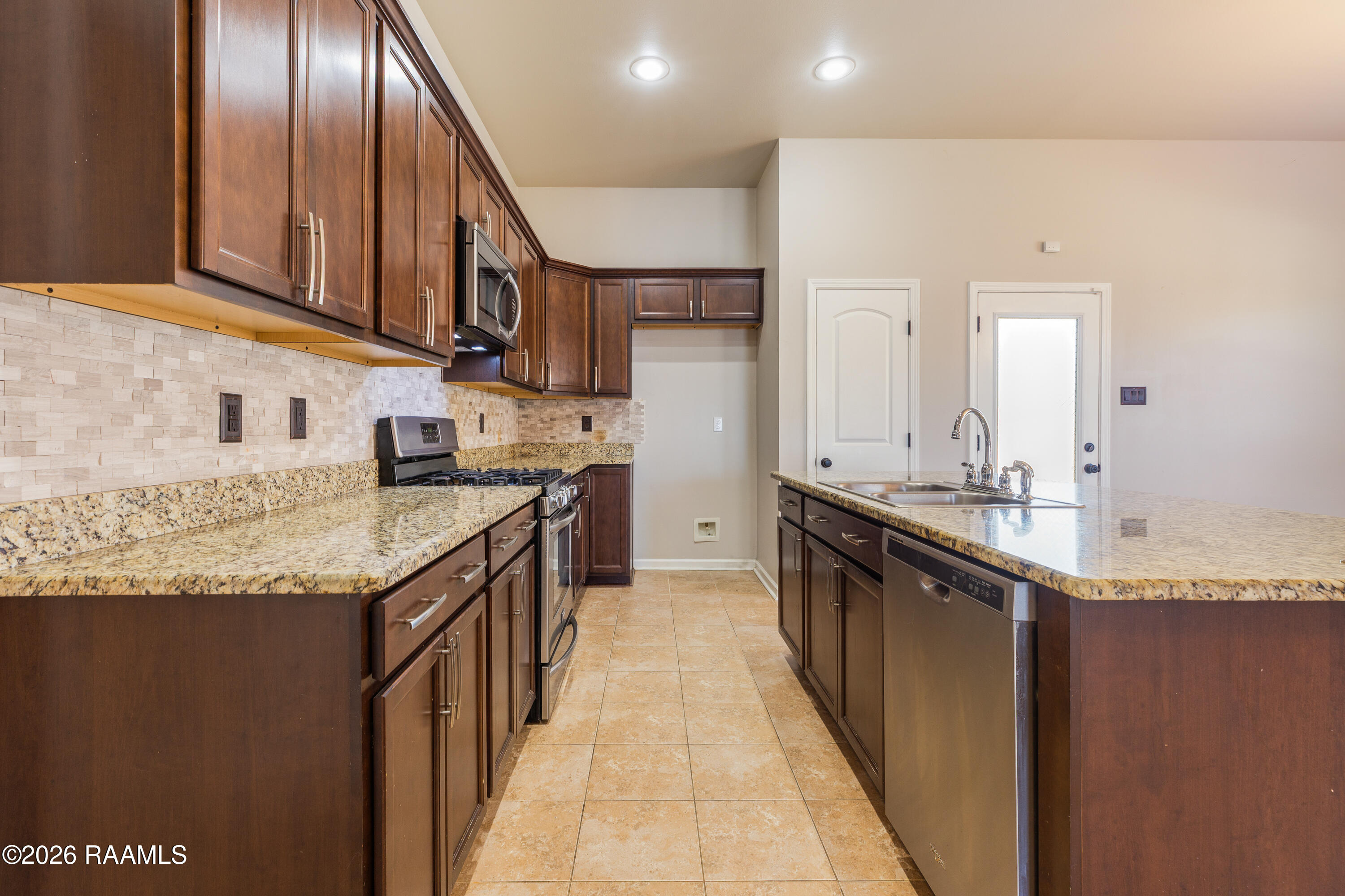 129 Gray Birch Loop Youngsville, LA 70592 - Photo 11 of 22 129 Grey Birch Loop Youngsville-11