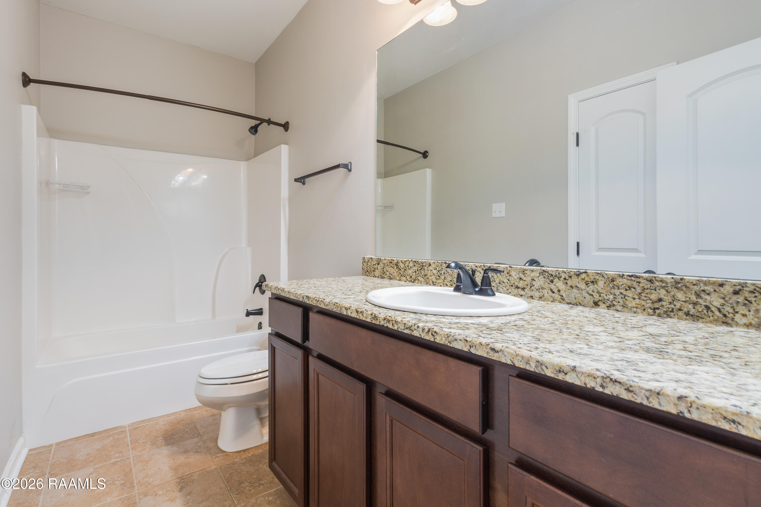 129 Gray Birch Loop Youngsville, LA 70592 - Photo 14 of 22 129 Grey Birch Loop Youngsville-14