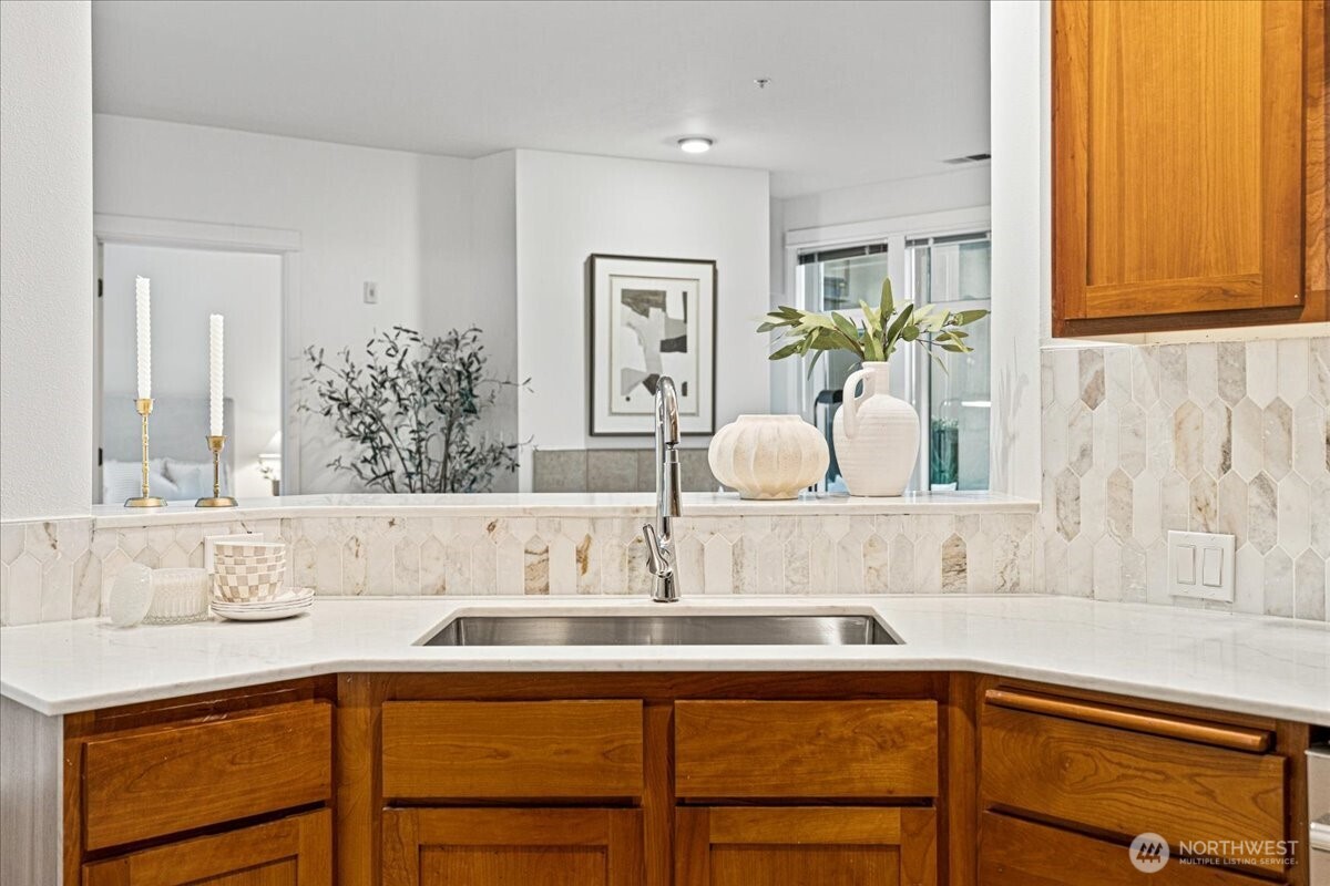 1900 Alaskan Way, Unit 108 Seattle, WA 98101 - Photo 14 of 38