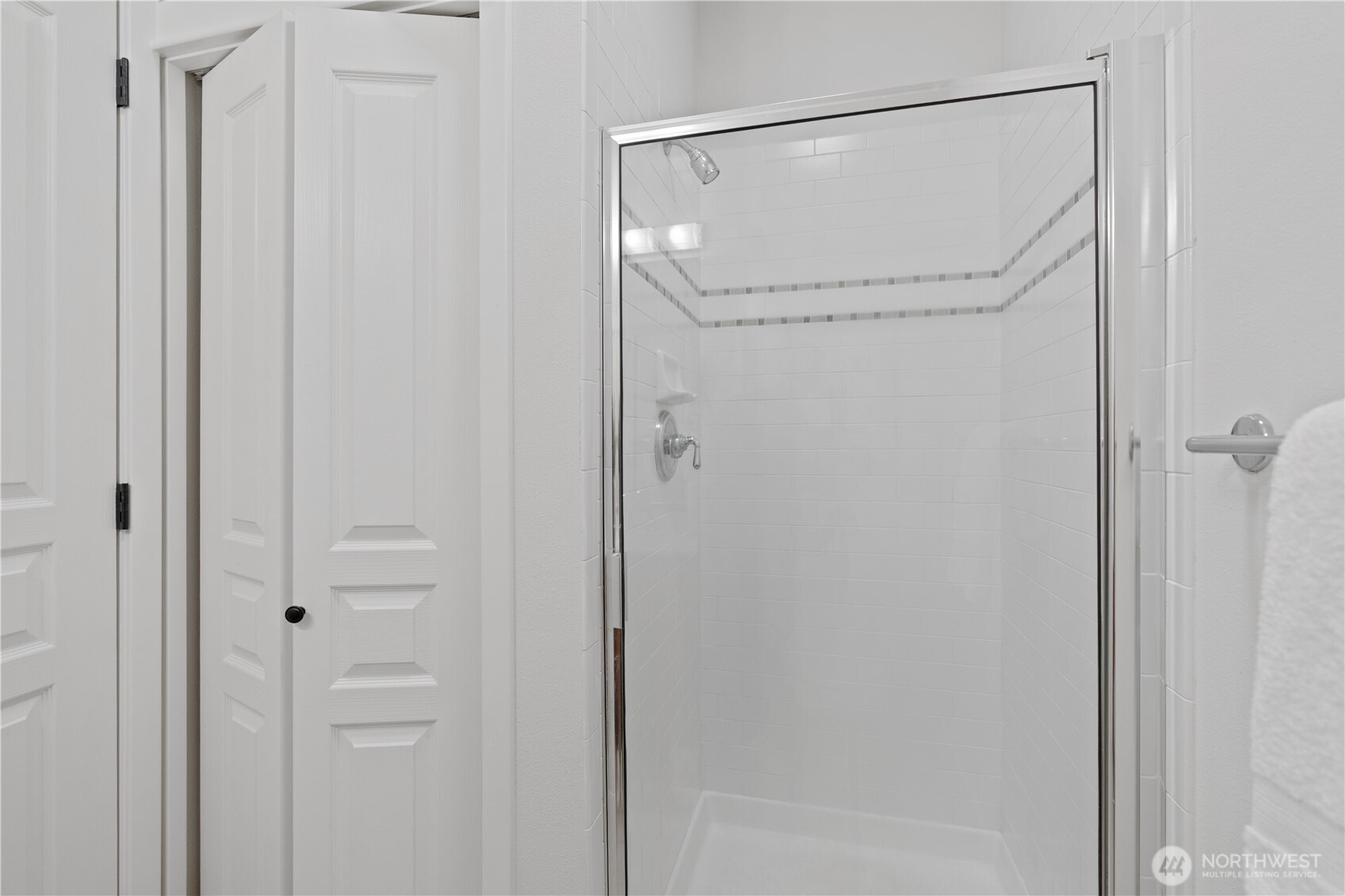 1900 Alaskan Way, Unit 108 Seattle, WA 98101 - Photo 19 of 38