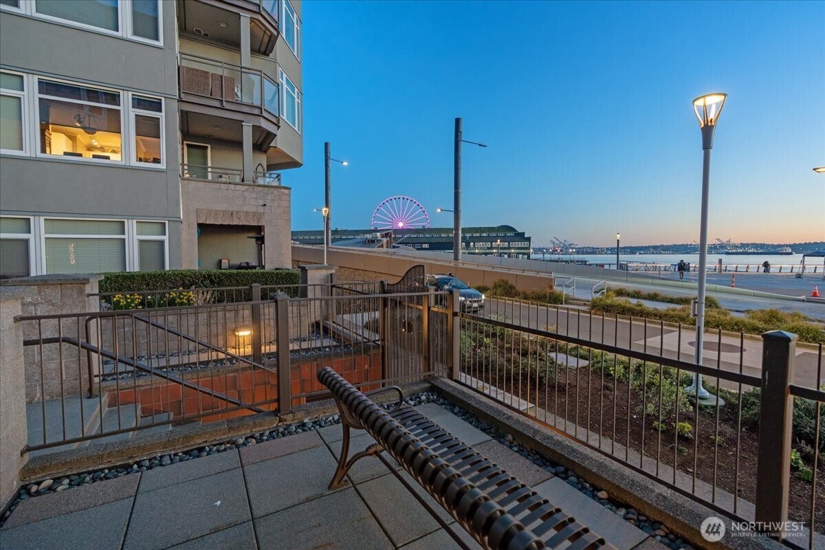 1900 Alaskan Way, Unit 108 Seattle, WA 98101 - Photo 29 of 38