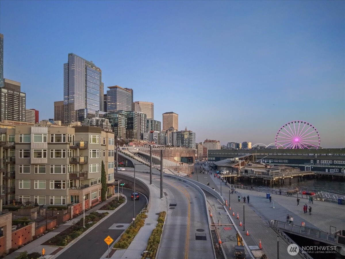 1900 Alaskan Way, Unit 108 Seattle, WA 98101 - Photo 3 of 38
