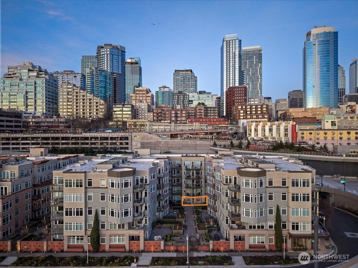 1900 Alaskan Way, Unit 108 Seattle, WA 98101 - Photo 4 of 38