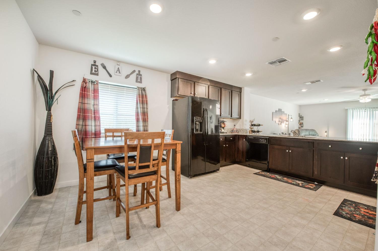 796 Marcus Street Merced, CA 95341 - Photo 5 of 31 Gallery Image 5