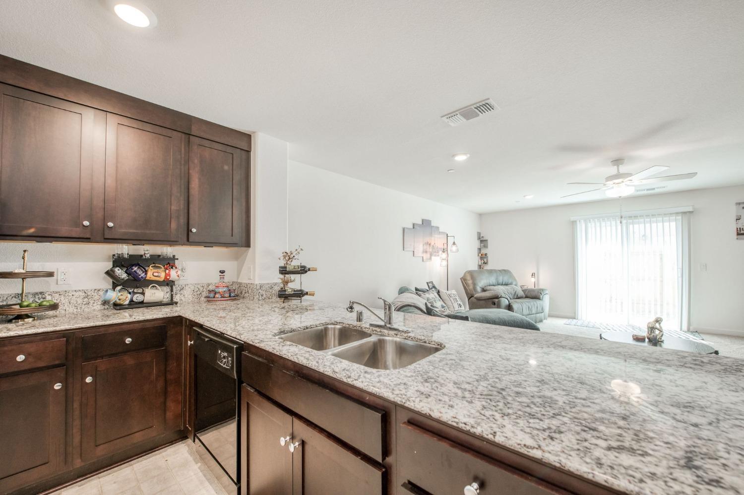 796 Marcus Street Merced, CA 95341 - Photo 8 of 31 Gallery Image 8