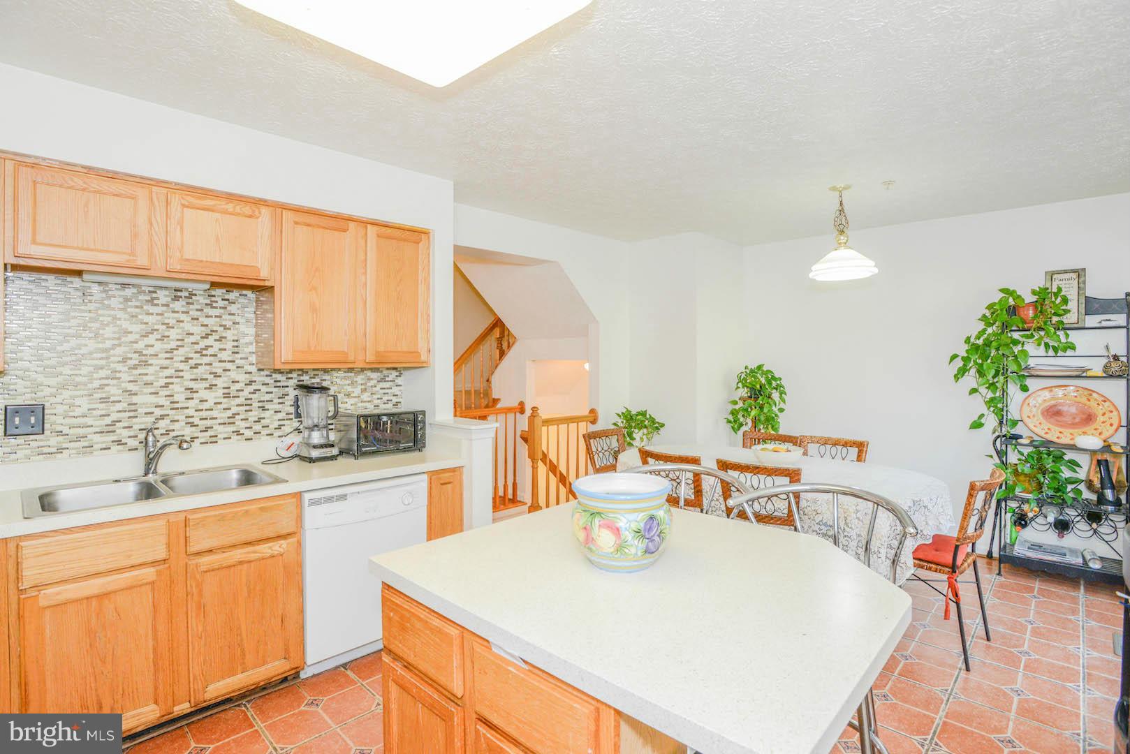 21 Ridge Manor Court Damascus, MD 20872 - Photo 11 of 30 Kitchen